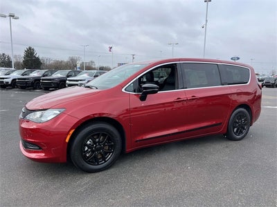 2026 Chrysler Voyager VOYAGER LX