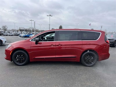 2026 Chrysler Voyager VOYAGER LX