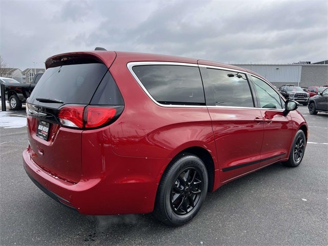 2026 Chrysler Voyager VOYAGER LX