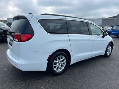 2021 Chrysler Voyager LXI