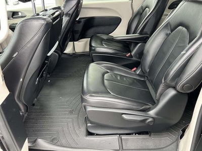 2022 Chrysler Pacifica Hybrid Touring L