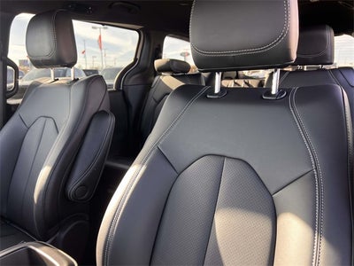 2026 Chrysler Pacifica PACIFICA SELECT AWD