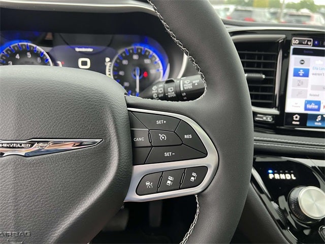 2025 Chrysler Pacifica PACIFICA SELECT AWD