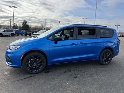 2026 Chrysler Pacifica PACIFICA SELECT AWD