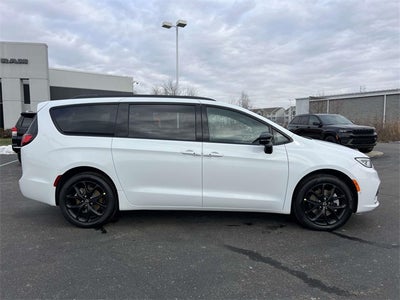 2026 Chrysler Pacifica PACIFICA SELECT AWD