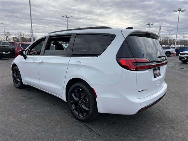 2026 Chrysler Pacifica PACIFICA SELECT AWD