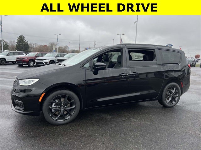 2026 Chrysler Pacifica PACIFICA LIMITED AWD