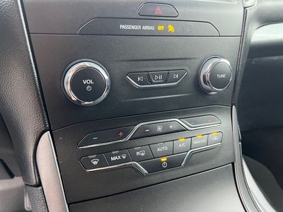 2020 Ford Edge SE