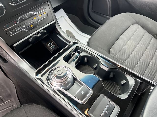 2020 Ford Edge SE