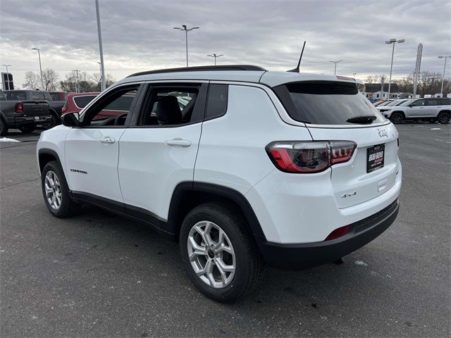 2026 Jeep Compass COMPASS LATITUDE 4X4