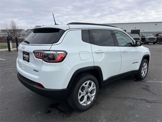 2026 Jeep Compass COMPASS LATITUDE 4X4