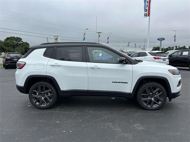 2025 Jeep Compass COMPASS LIMITED 4X4