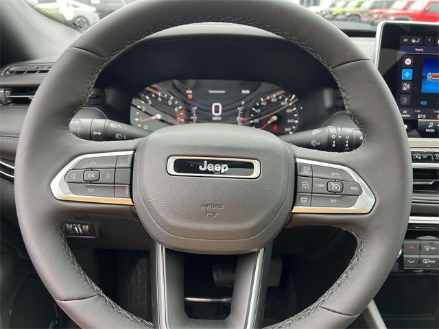2025 Jeep Compass COMPASS LIMITED 4X4