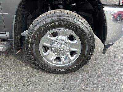 2022 RAM 2500 Tradesman Crew Cab 4x4 8' Box