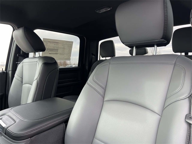 2026 RAM Ram 3500 Chassis Cab RAM 3500 TRADESMAN CREW CAB CHASSIS 4X4 60' CA