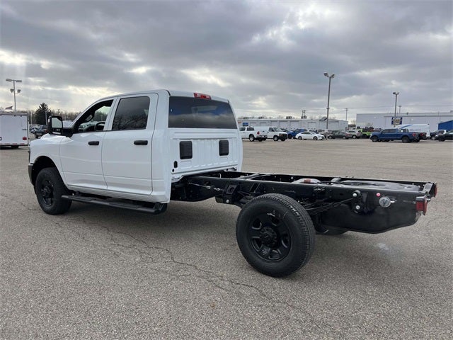 2026 RAM Ram 3500 Chassis Cab RAM 3500 TRADESMAN CREW CAB CHASSIS 4X4 60' CA