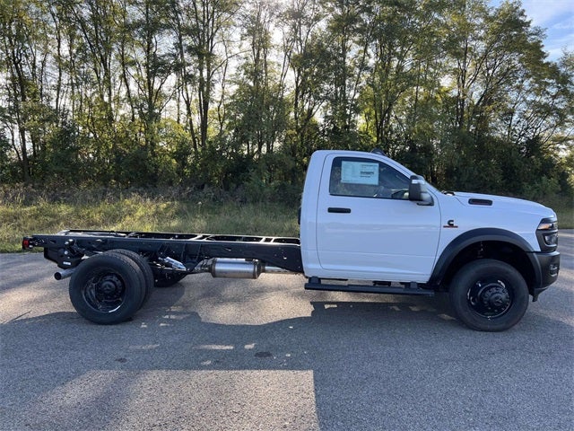 2026 RAM Ram 5500 Chassis Cab RAM 5500 TRADESMAN CHASSIS REGULAR CAB 4X4 84' CA