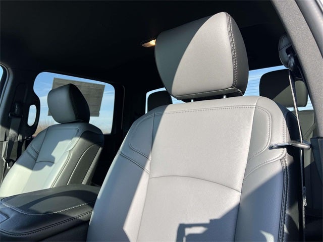 2026 RAM Ram 5500 Chassis Cab RAM 5500 TRADESMAN CHASSIS CREW CAB 4X4 84' CA