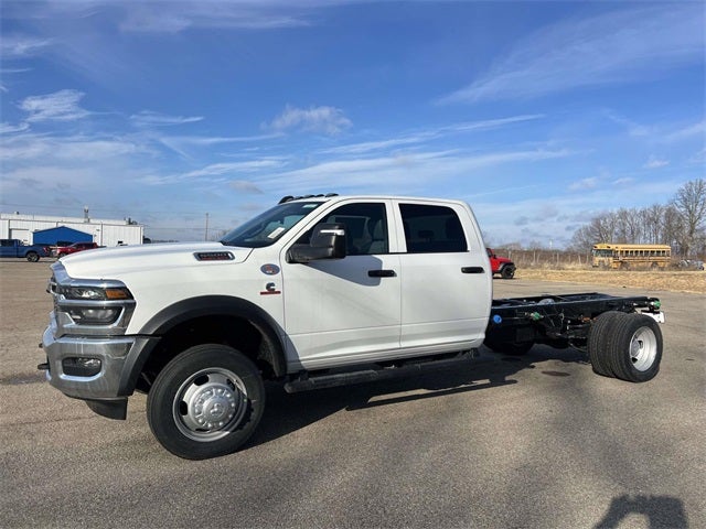 2026 RAM Ram 5500 Chassis Cab RAM 5500 TRADESMAN CHASSIS CREW CAB 4X4 84' CA