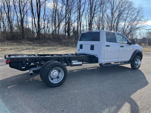 2026 RAM Ram 5500 Chassis Cab RAM 5500 TRADESMAN CHASSIS CREW CAB 4X4 84' CA