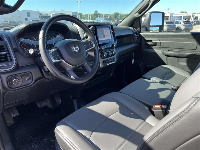 2025 RAM Ram 3500 Chassis Cab RAM 3500 TRADESMAN CHASSIS REGULAR CAB 4X4 84' CA