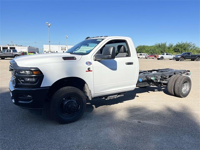 2025 RAM Ram 3500 Chassis Cab RAM 3500 TRADESMAN CHASSIS REGULAR CAB 4X4 84' CA