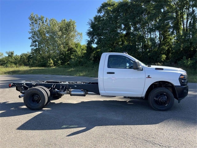 2025 RAM Ram 3500 Chassis Cab RAM 3500 TRADESMAN CHASSIS REGULAR CAB 4X4 84' CA