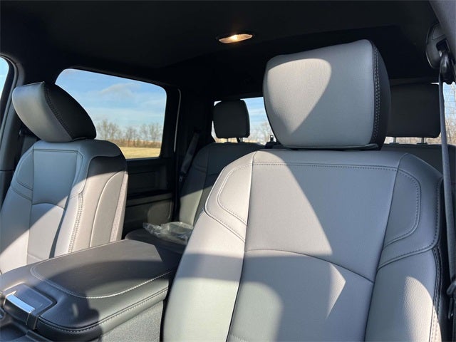 2026 RAM Ram 3500 Chassis Cab RAM 3500 TRADESMAN CREW CAB CHASSIS 4X4 60' CA