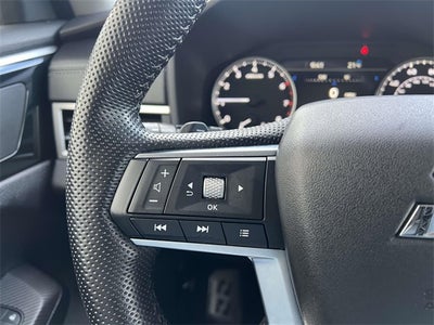 2022 Mitsubishi Outlander Base