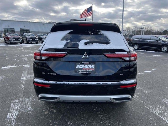 2022 Mitsubishi Outlander Base