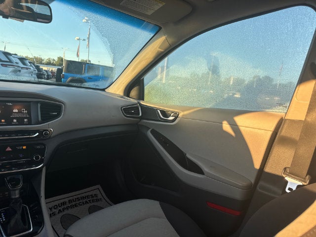 2017 Hyundai Ioniq Hybrid Blue