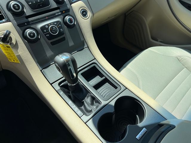 2016 Ford Taurus SE