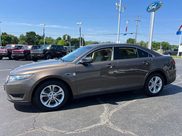 2016 Ford Taurus SE