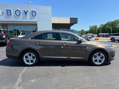 2016 Ford Taurus SE
