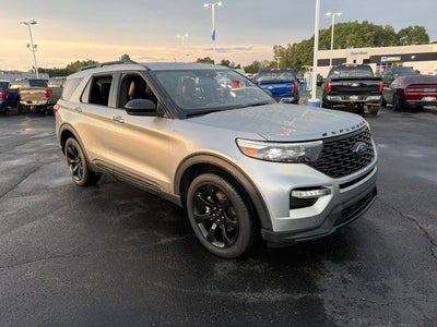 2024 Ford Explorer ST-Line