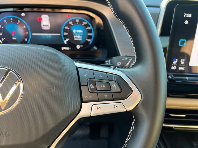 2024 Volkswagen Atlas Cross Sport 2.0T SE w/Technology