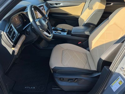 2024 Volkswagen Atlas Cross Sport 2.0T SE w/Technology