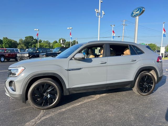 2024 Volkswagen Atlas Cross Sport 2.0T SE w/Technology