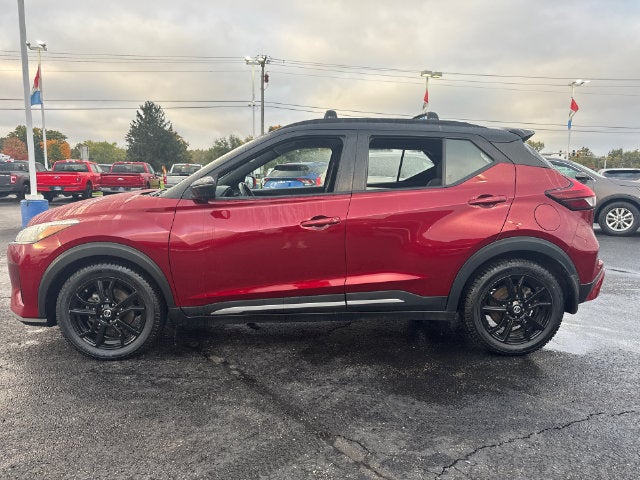 2021 Nissan Kicks SR