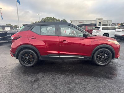 2021 Nissan Kicks SR