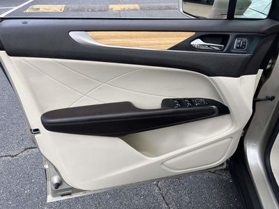 2015 Lincoln MKC Base