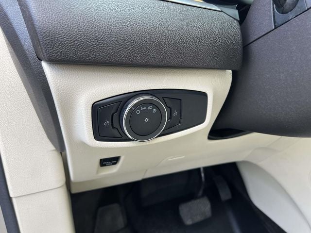 2015 Lincoln MKC Base